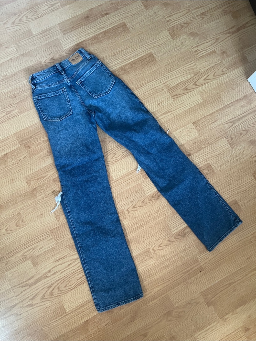 Hollister Ultra High Rise Dad Jean Distressed size 000L - Picture 3 of 4